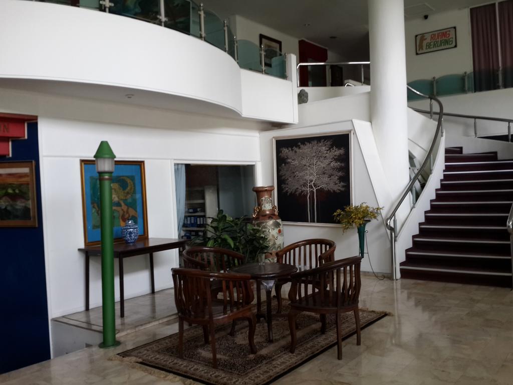 Reddoorz Plus Near Kebayoran Baru Blok S Jakarta Kültér fotó