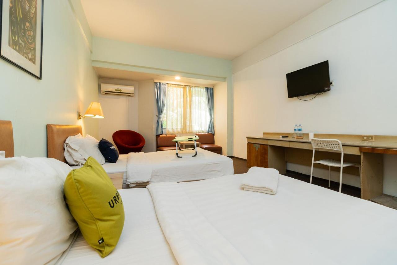 Reddoorz Plus Near Kebayoran Baru Blok S Jakarta Kültér fotó