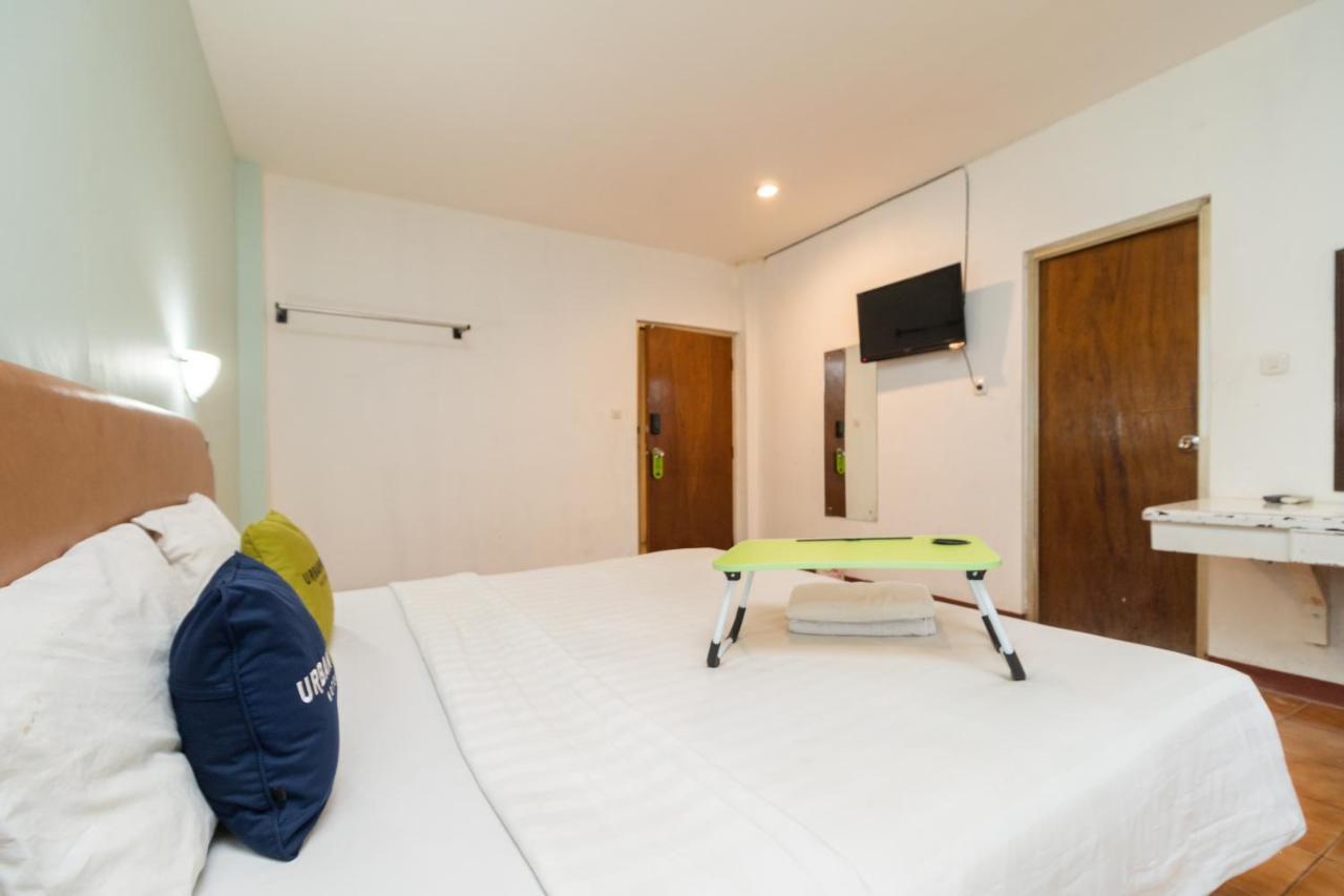 Reddoorz Plus Near Kebayoran Baru Blok S Jakarta Kültér fotó