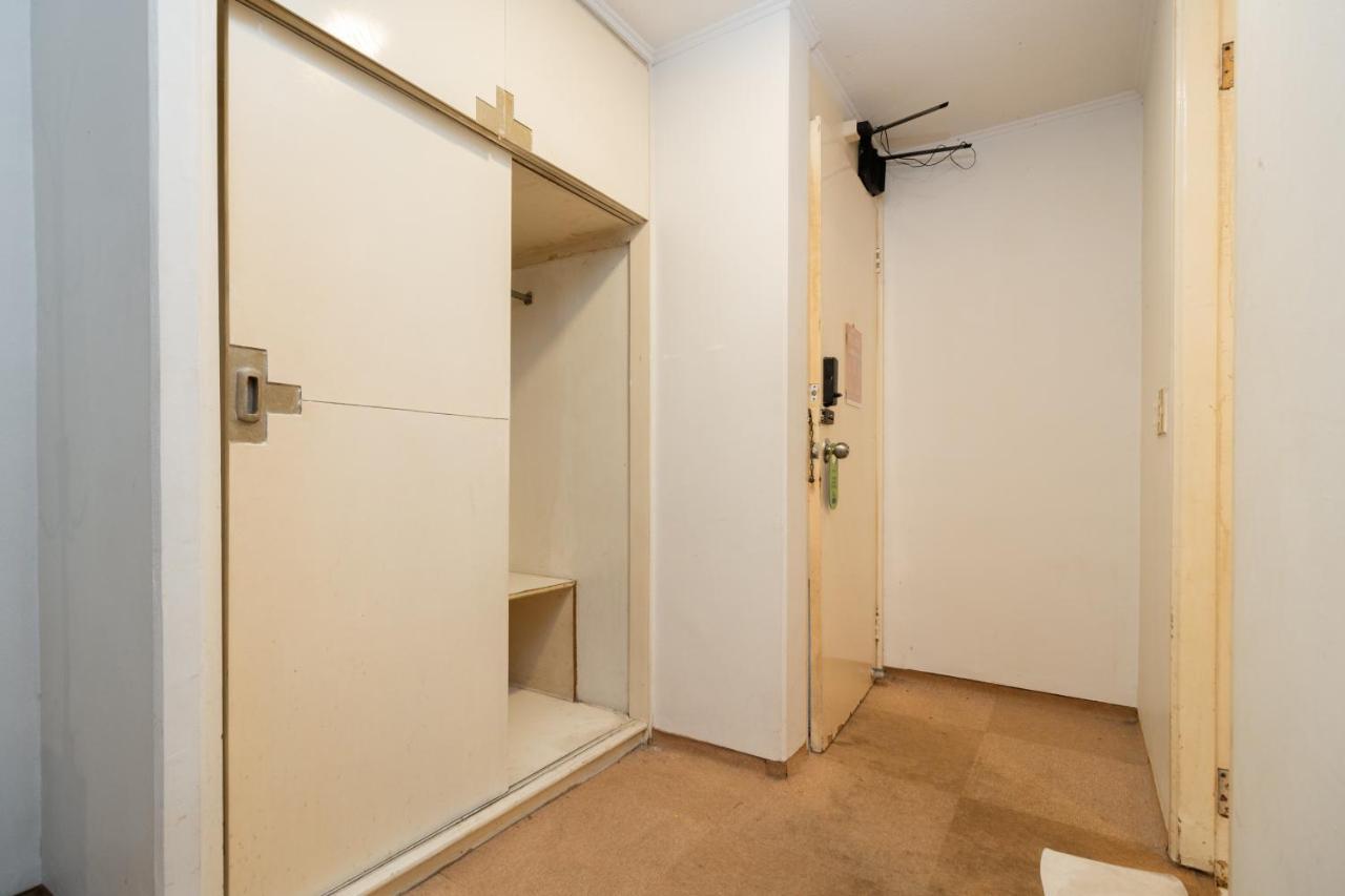 Reddoorz Plus Near Kebayoran Baru Blok S Jakarta Kültér fotó