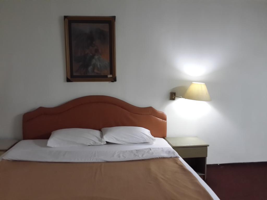 Reddoorz Plus Near Kebayoran Baru Blok S Jakarta Szoba fotó
