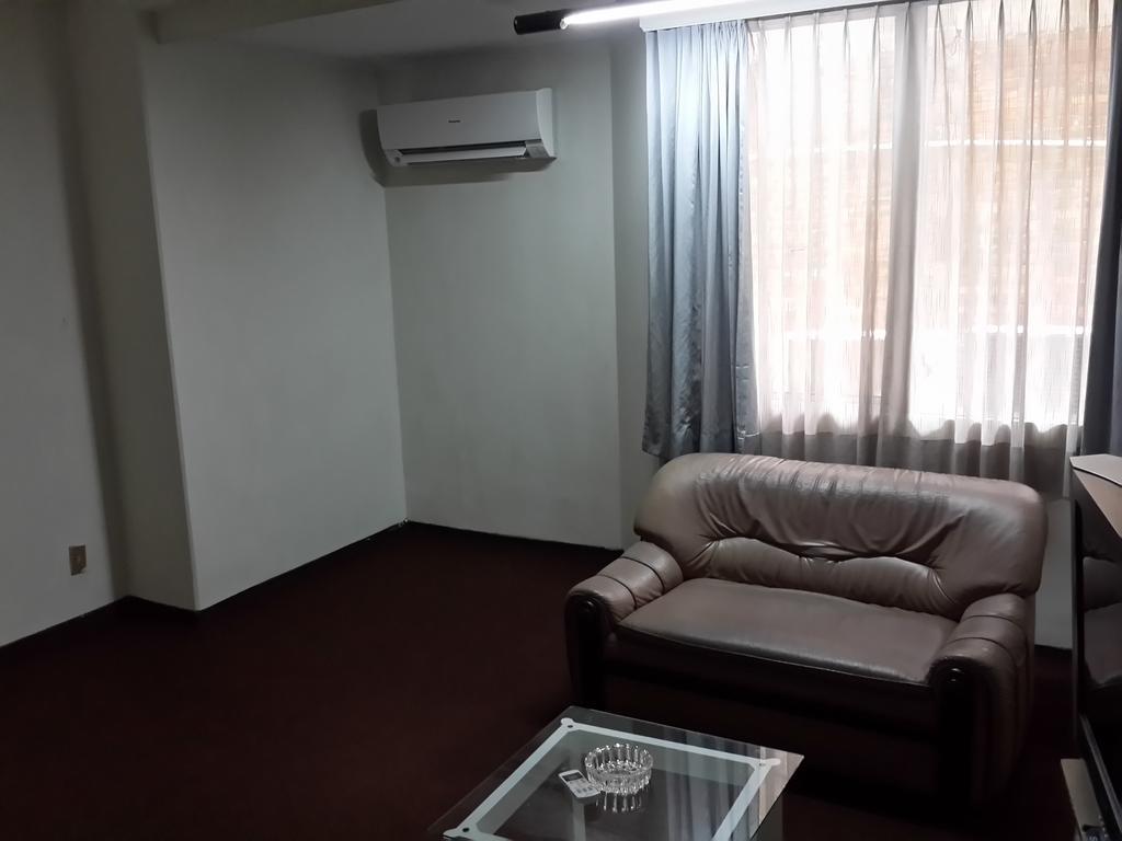 Reddoorz Plus Near Kebayoran Baru Blok S Jakarta Szoba fotó